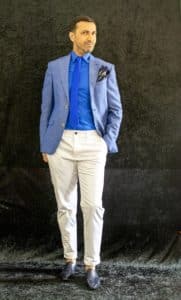 , veillez à bien accorder votre pantalon blanc homme avec d’autres vêtements dont les couleurs vous plaisent et pourraient vous mettre en valeur